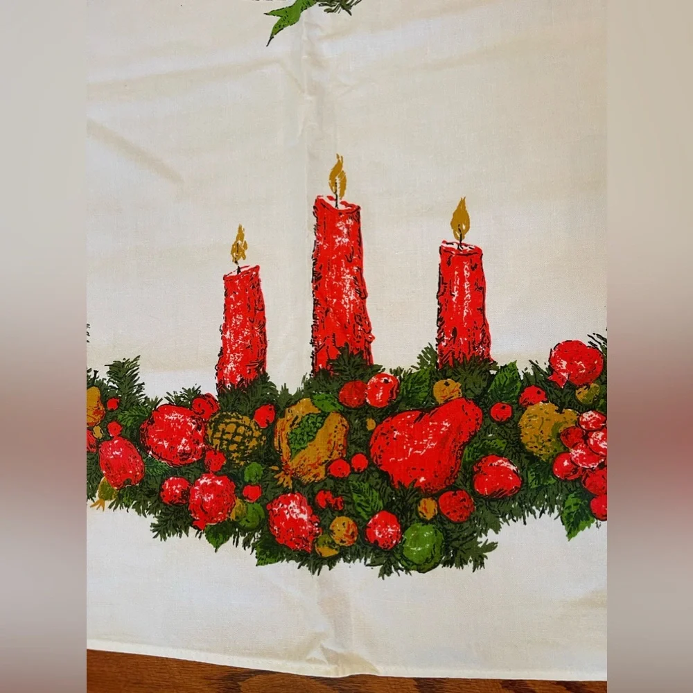Fallani & Cohn gorgeous mid century Christmas all cotton tablecloth 62” x‎ 51”